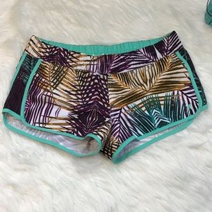Hurley Women’s L Swim/Board Shorts - Tropical Leaf